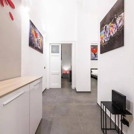 Colosseum Hub Apartman Róma